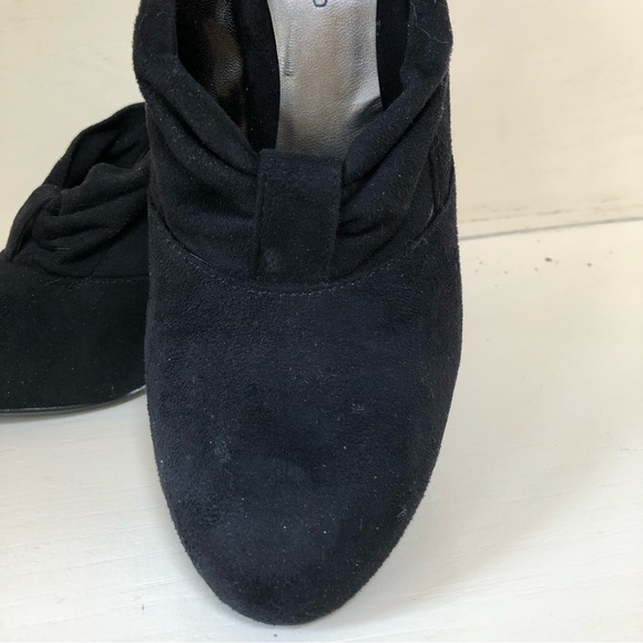 Black suede shoes size 8 - Picture 3 of 11